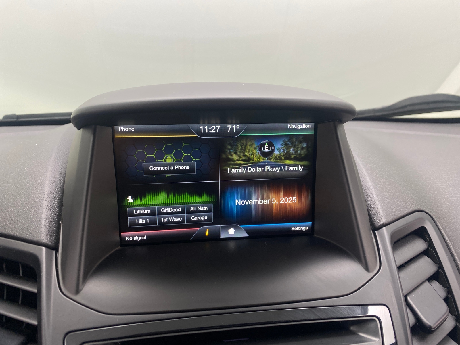 Thumbnail: 2015 Ford Fiesta - 4