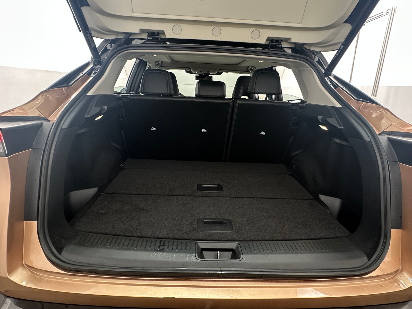 Thumbnail: 2023 Nissan Ariya - 6