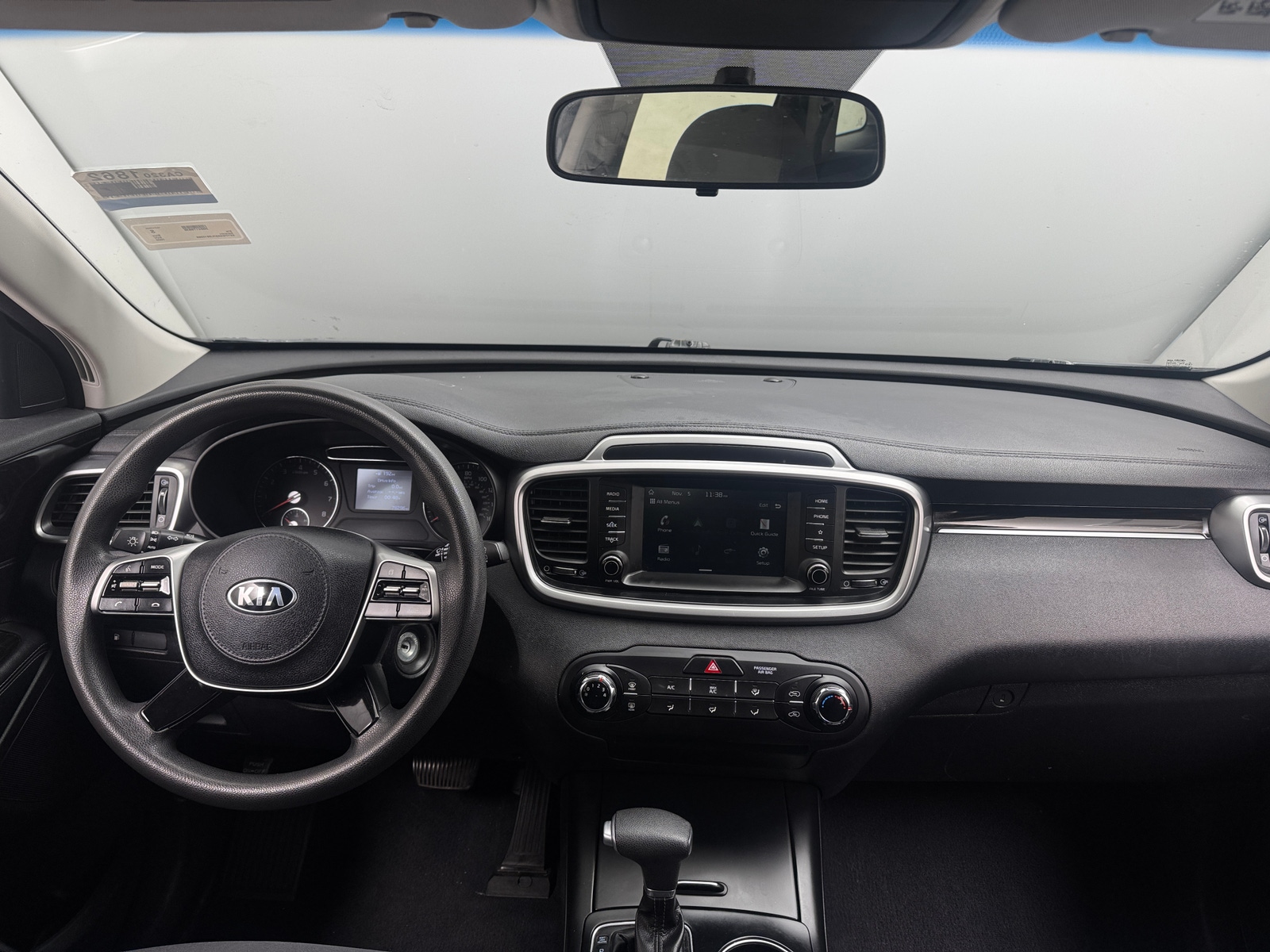 Thumbnail: 2020 Kia Sorento - 3