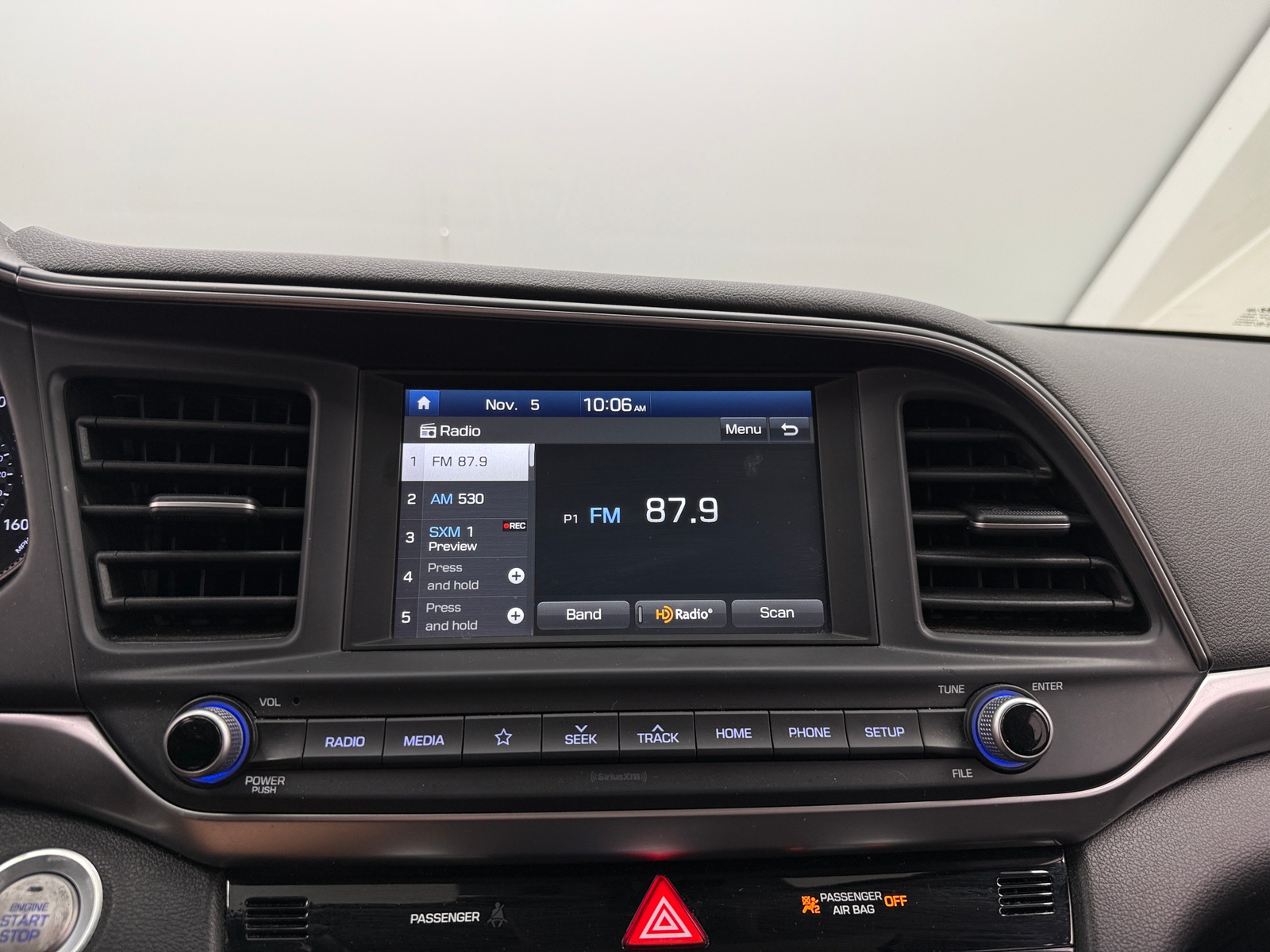 Thumbnail: 2019 Hyundai Elantra - 4