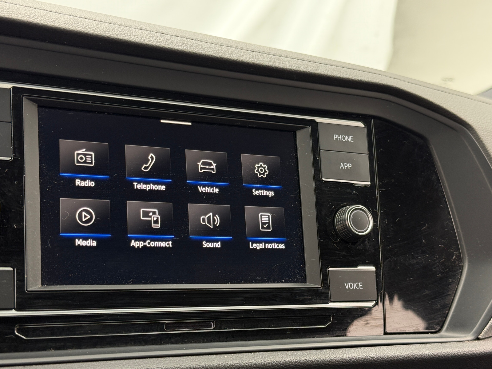 Thumbnail: 2024 Volkswagen Jetta - 4