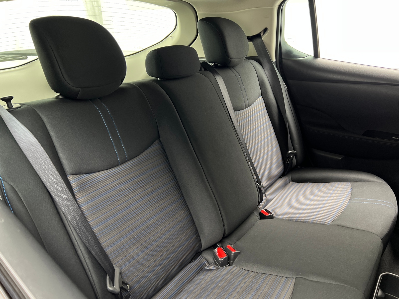 Thumbnail: 2025 Nissan Leaf - 6