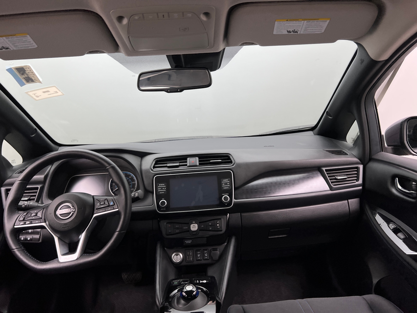 Thumbnail: 2025 Nissan Leaf - 3