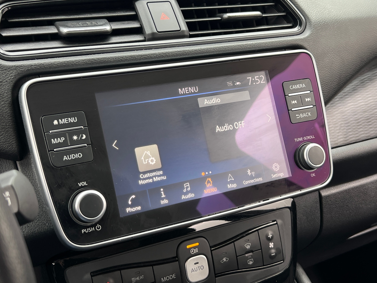 Thumbnail: 2025 Nissan Leaf - 4