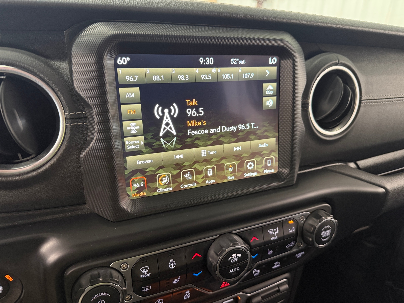 Thumbnail: 2022 Jeep Wrangler - 4