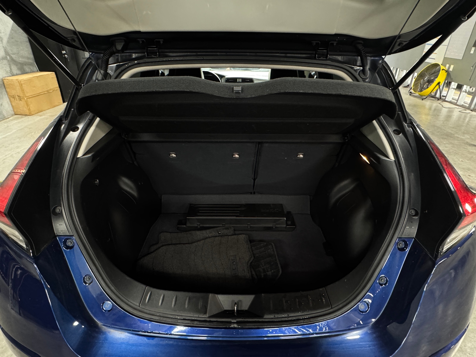 Thumbnail: 2021 Nissan Leaf - 6