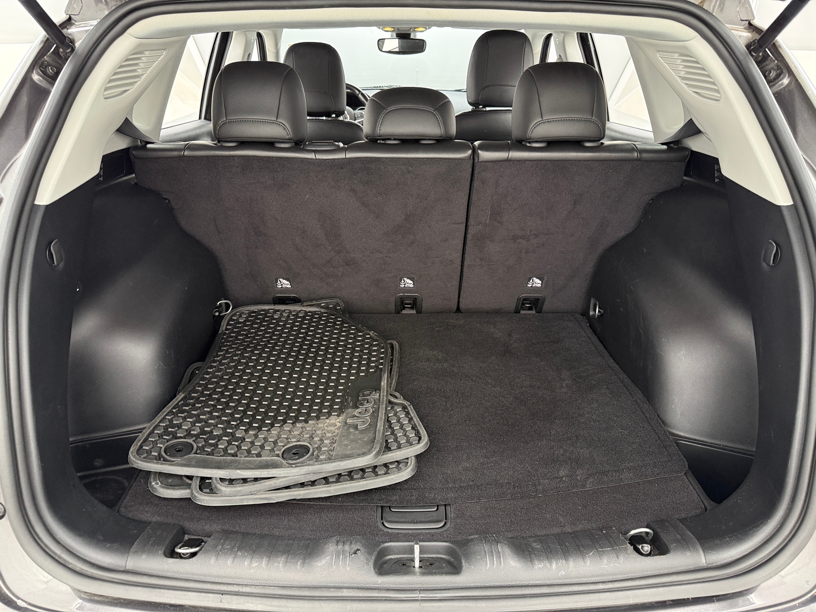 Thumbnail: 2020 Jeep Compass - 7