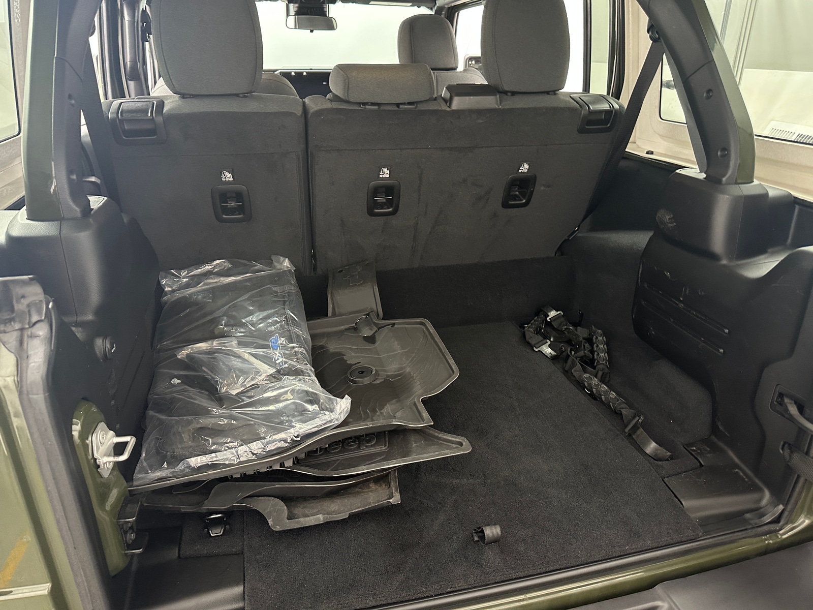 Thumbnail: 2024 Jeep Wrangler - 7