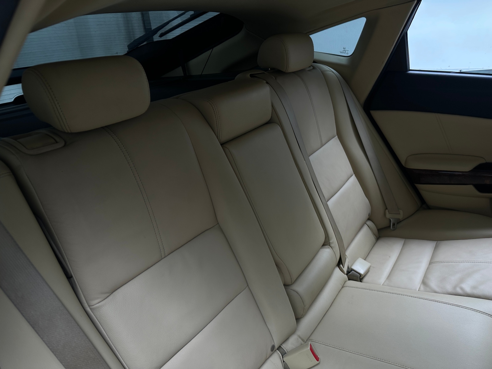 Thumbnail: 2010 Honda Accord Crosstour - 5