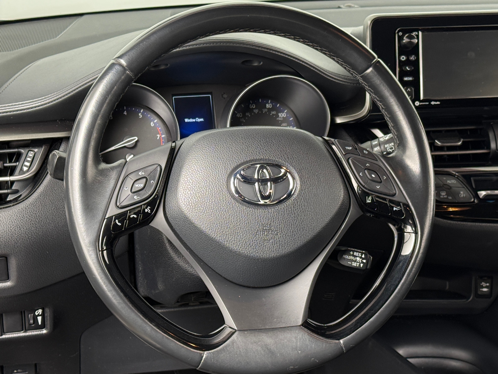 Thumbnail: 2018 Toyota C-HR - 5