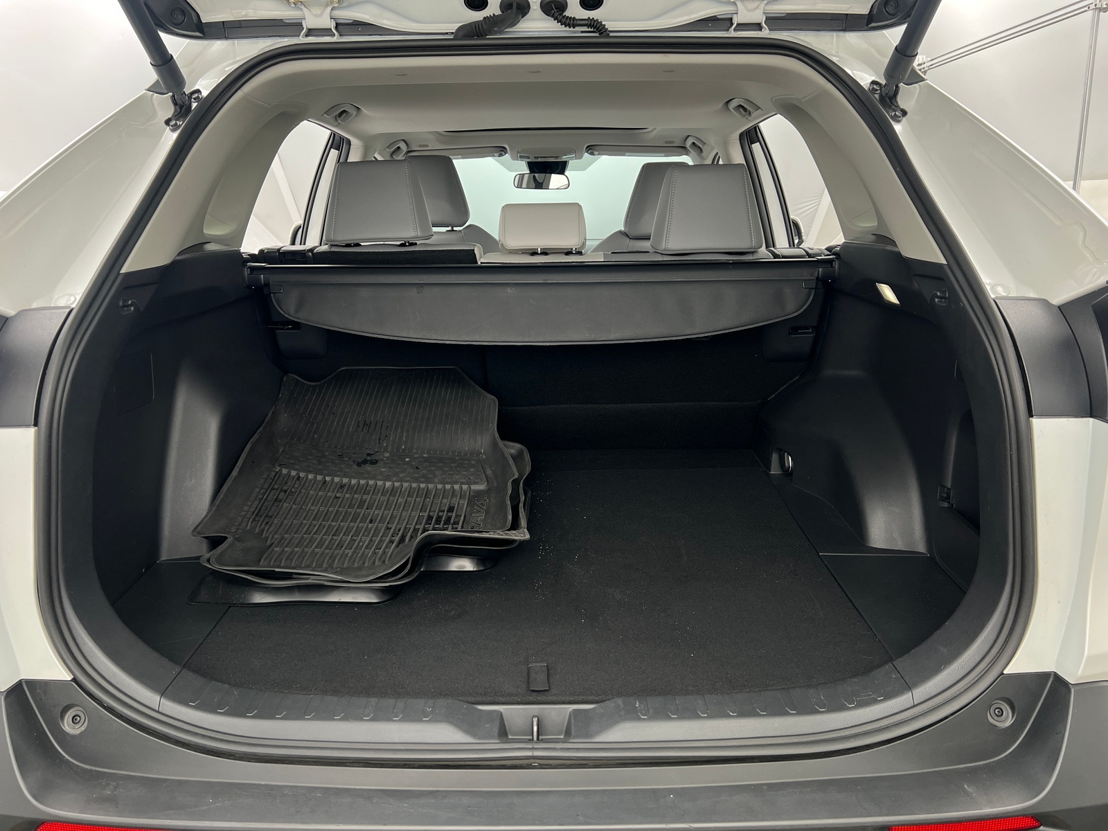 Thumbnail: 2024 Toyota RAV4 - 6