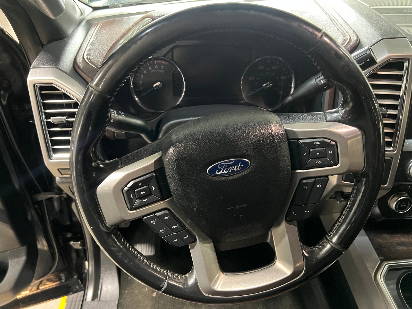 Thumbnail: 2017 Ford Econoline - 4