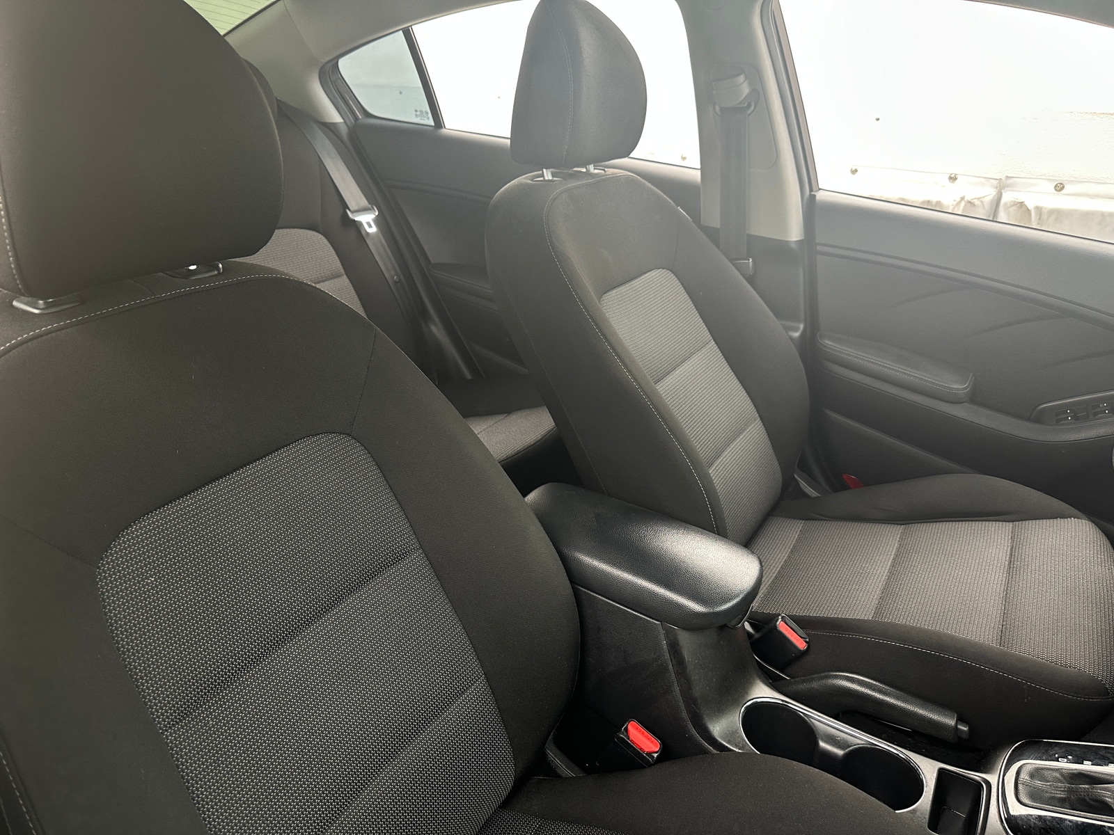 Thumbnail: 2017 Kia Forte - 2