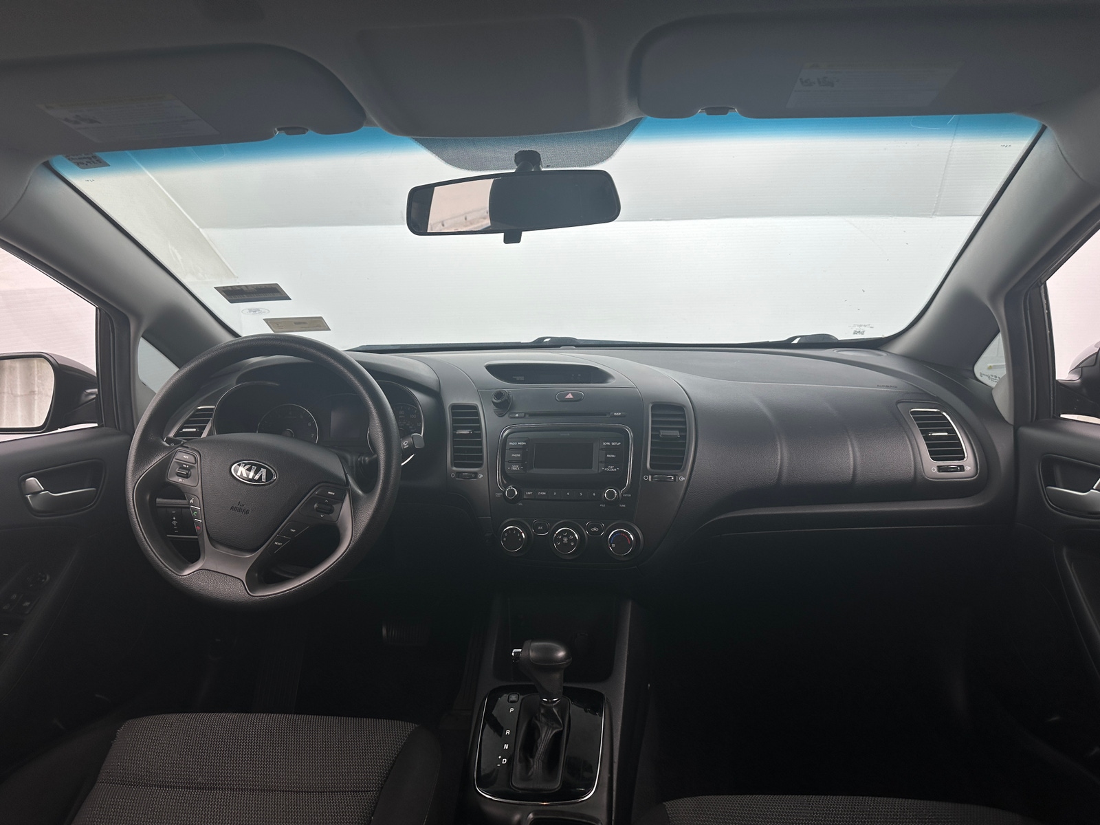 Thumbnail: 2017 Kia Forte - 3