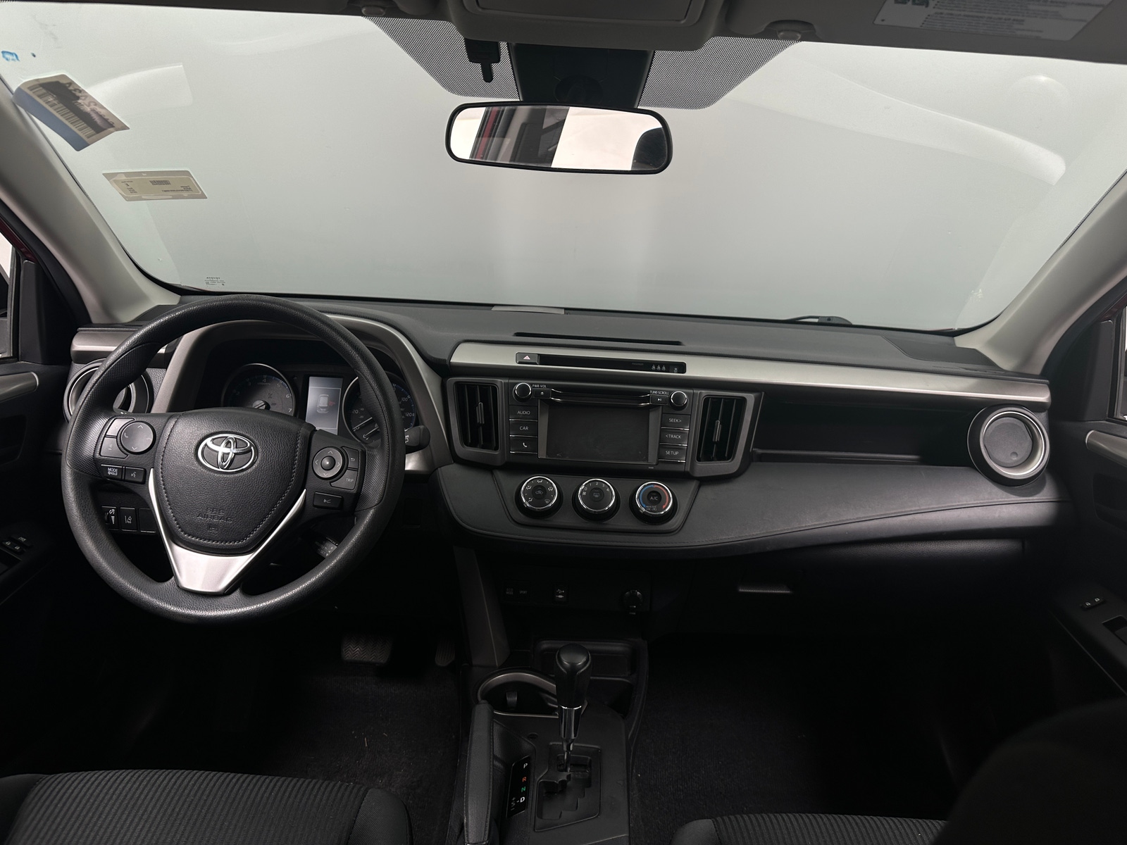 Thumbnail: 2018 Toyota RAV4 - 3