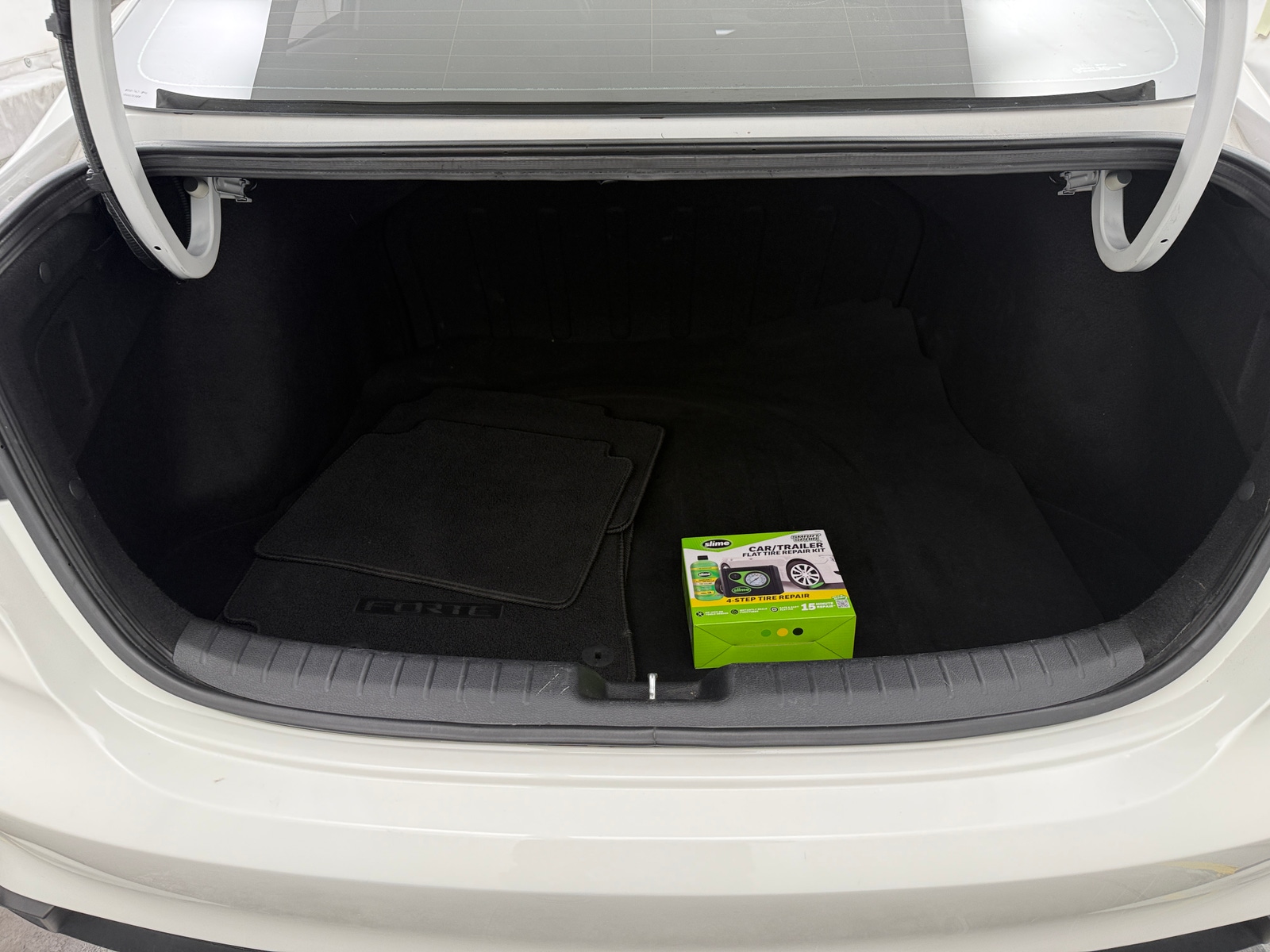 Thumbnail: 2023 Kia Forte - 7