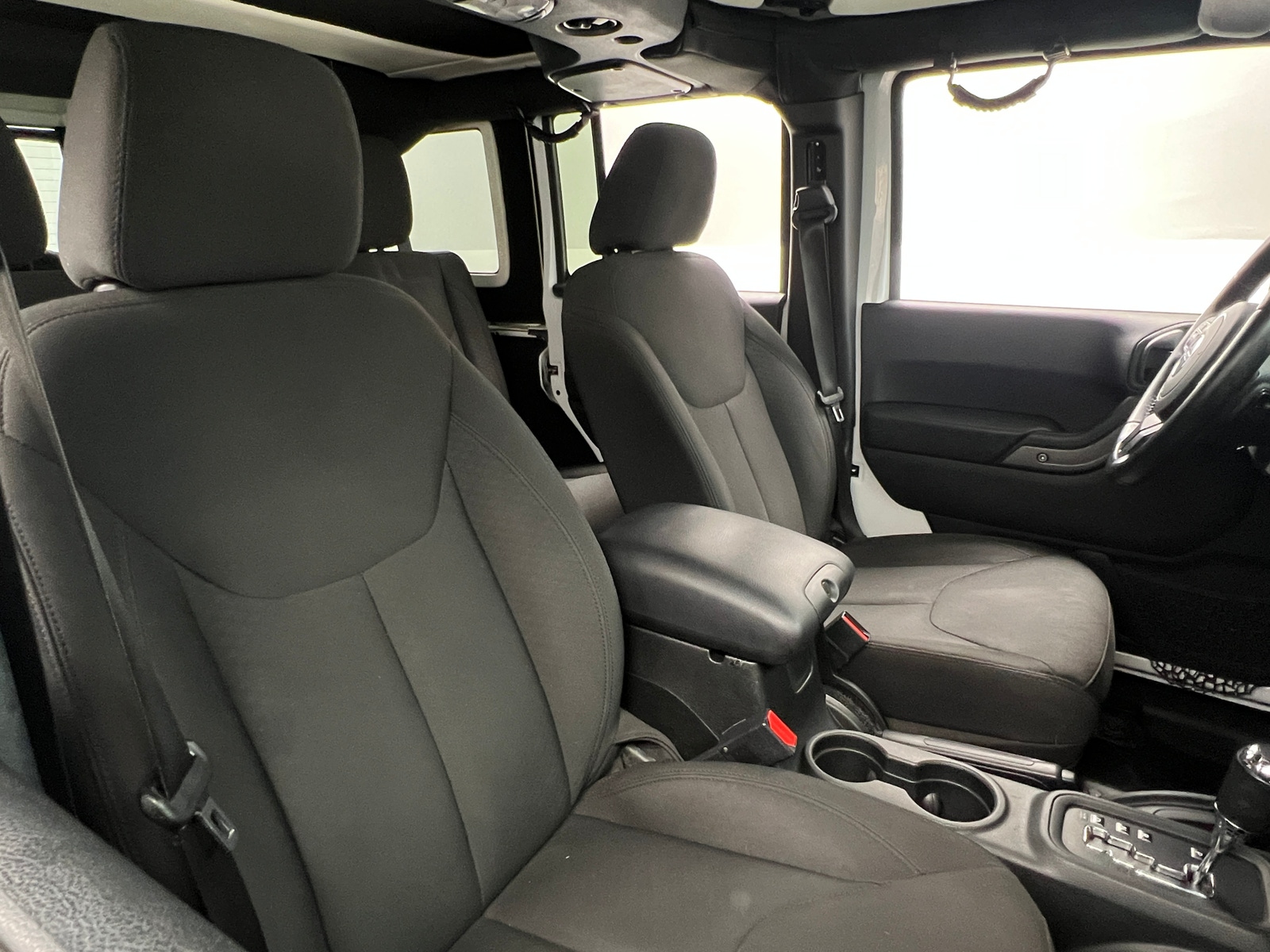 Thumbnail: 2016 Jeep Wrangler - 2