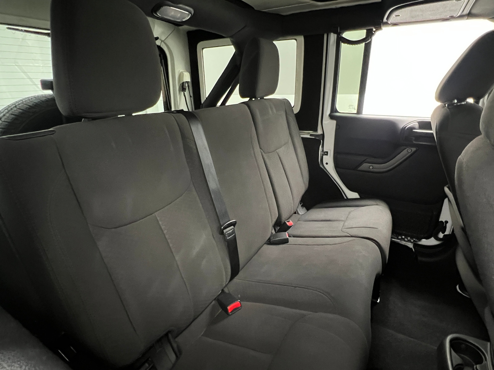 Thumbnail: 2016 Jeep Wrangler - 6