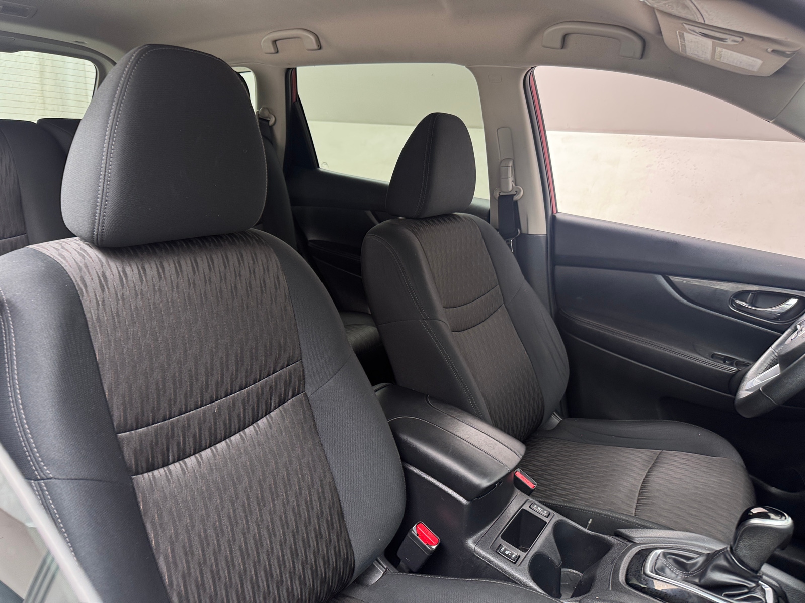 Thumbnail: 2017 Nissan Rogue - 2