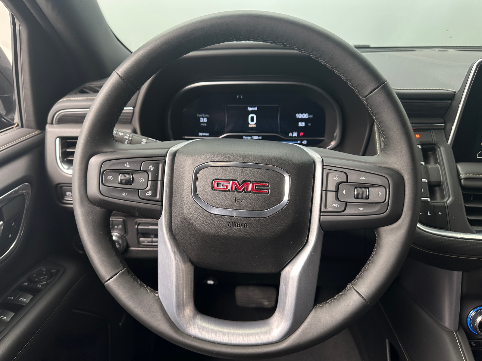 Thumbnail: 2024 GMC Yukon - 4