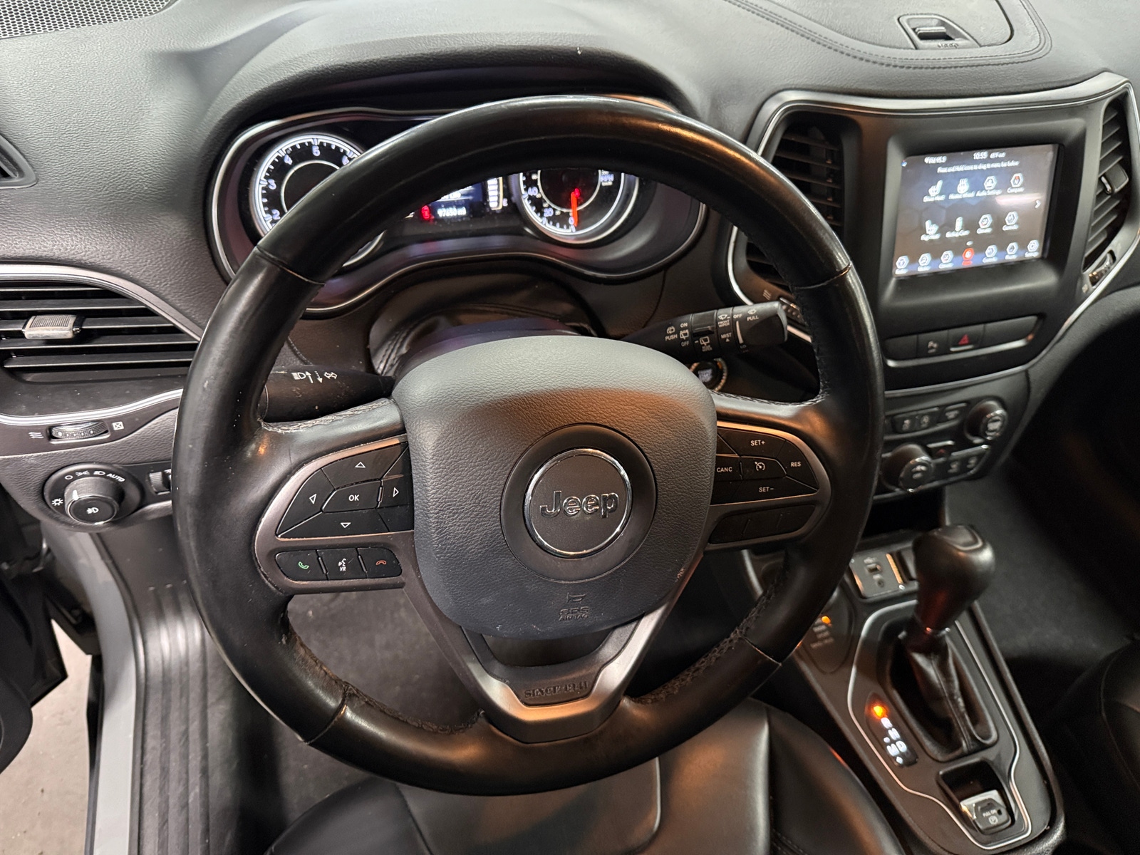 Thumbnail: 2020 Jeep Cherokee - 5