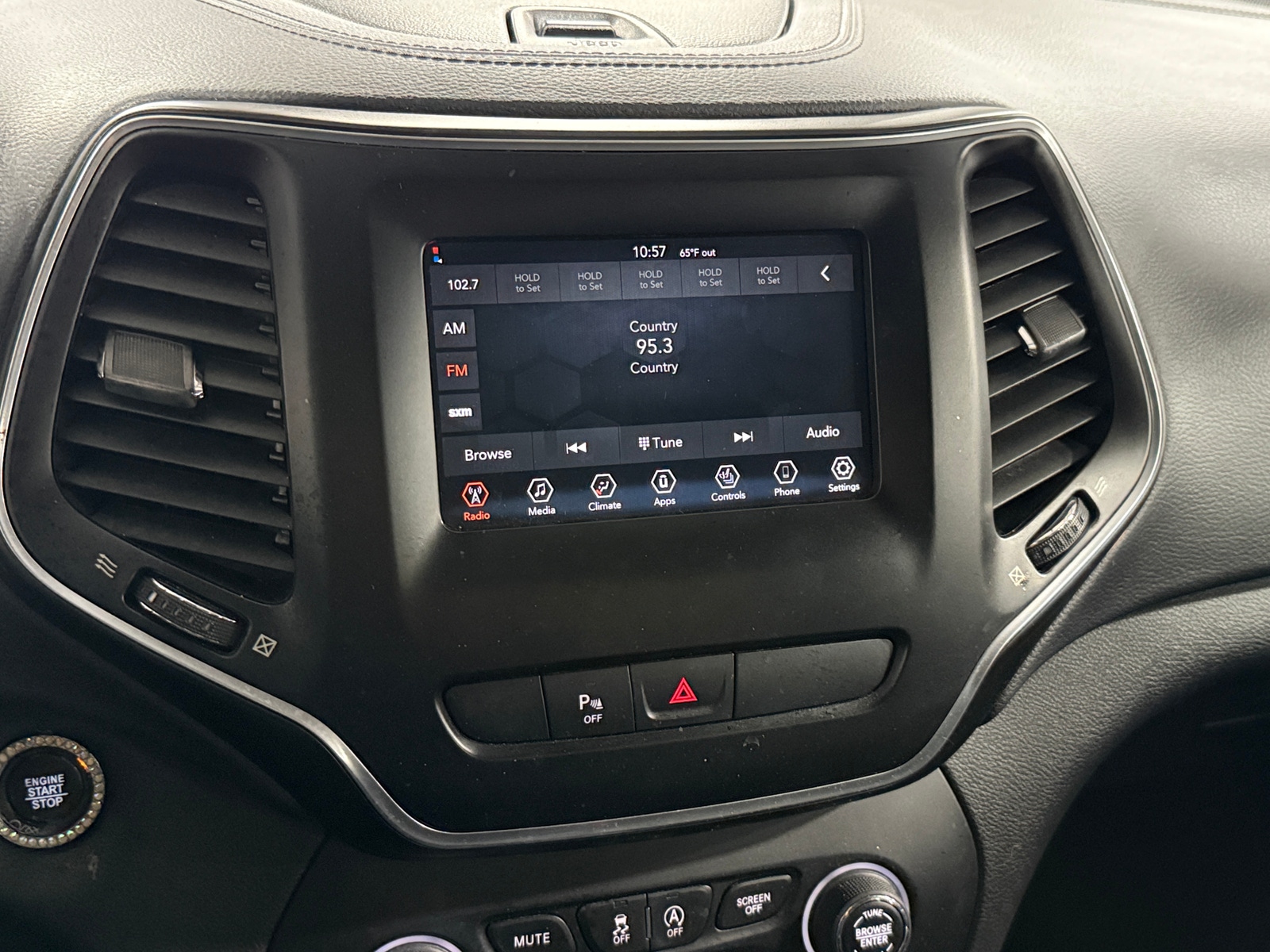 Thumbnail: 2020 Jeep Cherokee - 4