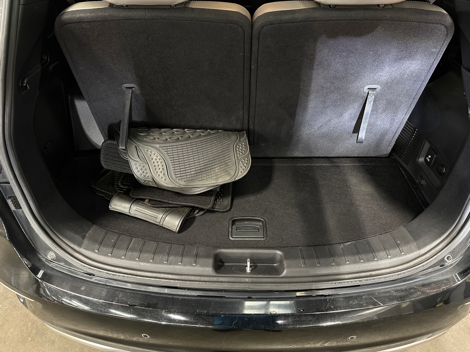 Thumbnail: 2018 Hyundai Santa Fe - 6