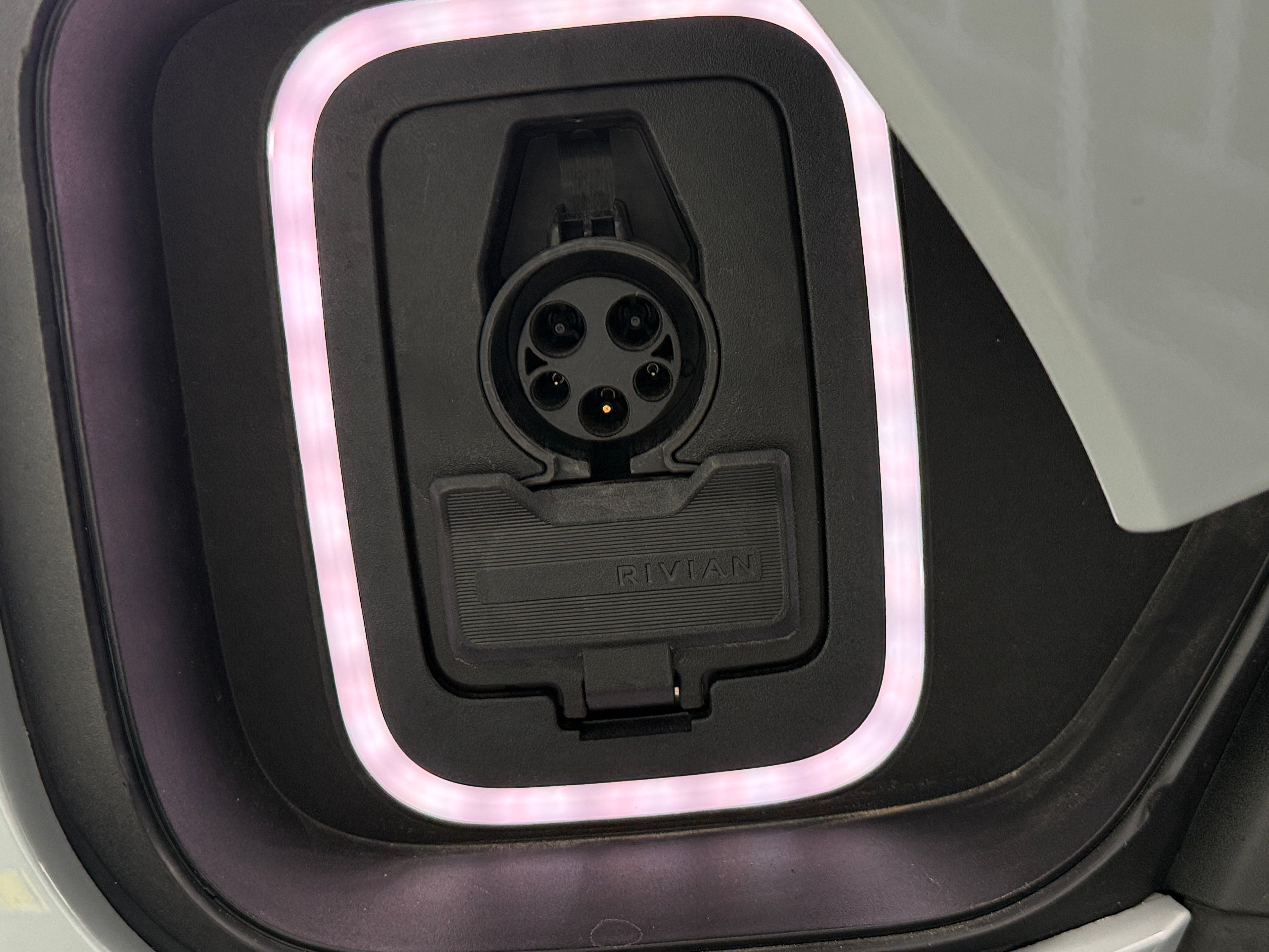 Used 2022 Rivian R1T Adventure with VIN 7FCTGAAA4NN014428 for sale in Auburn, WA