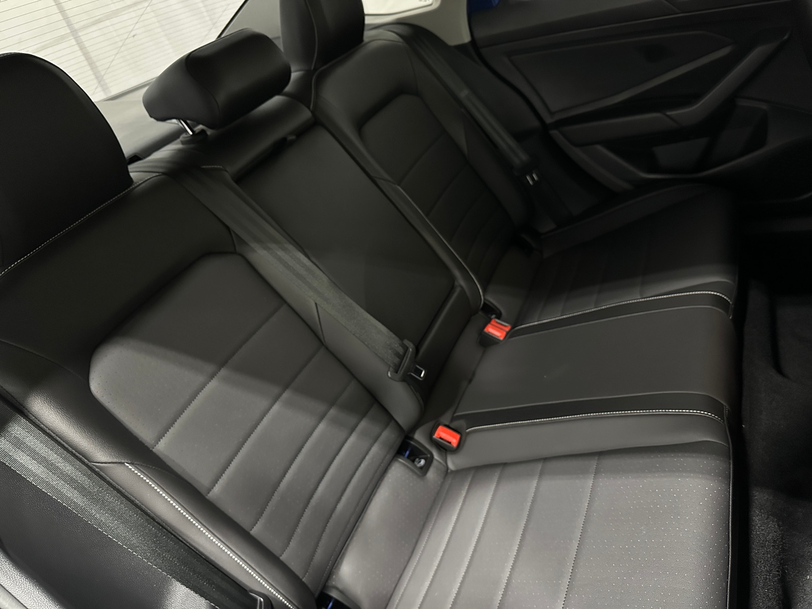 Thumbnail: 2023 Volkswagen Jetta - 5