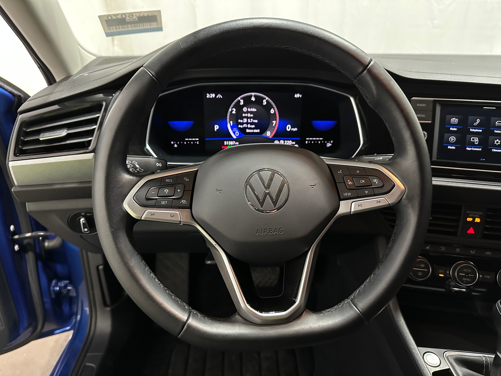 Thumbnail: 2023 Volkswagen Jetta - 4