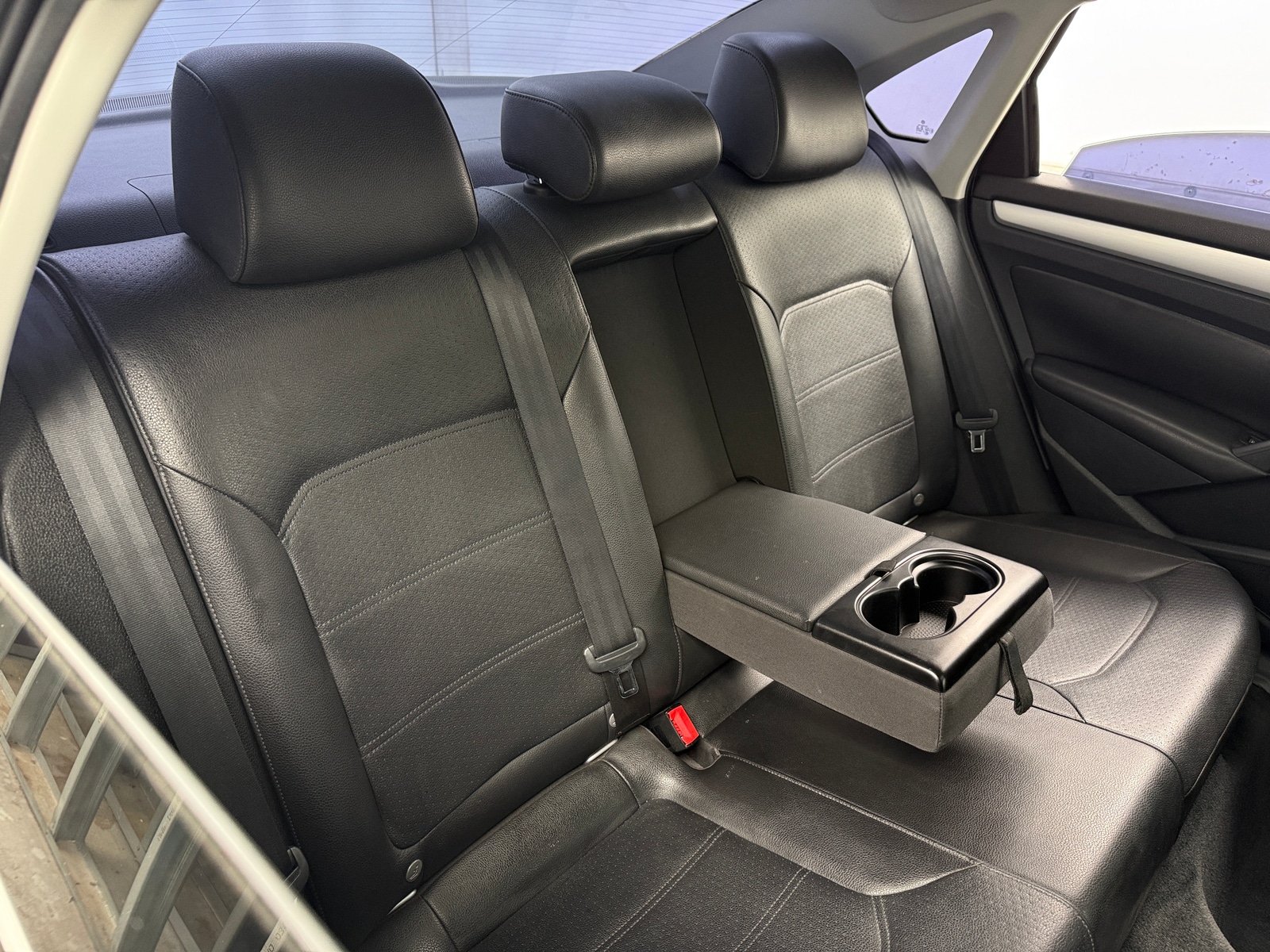 Thumbnail: 2013 Volkswagen Passat - 5