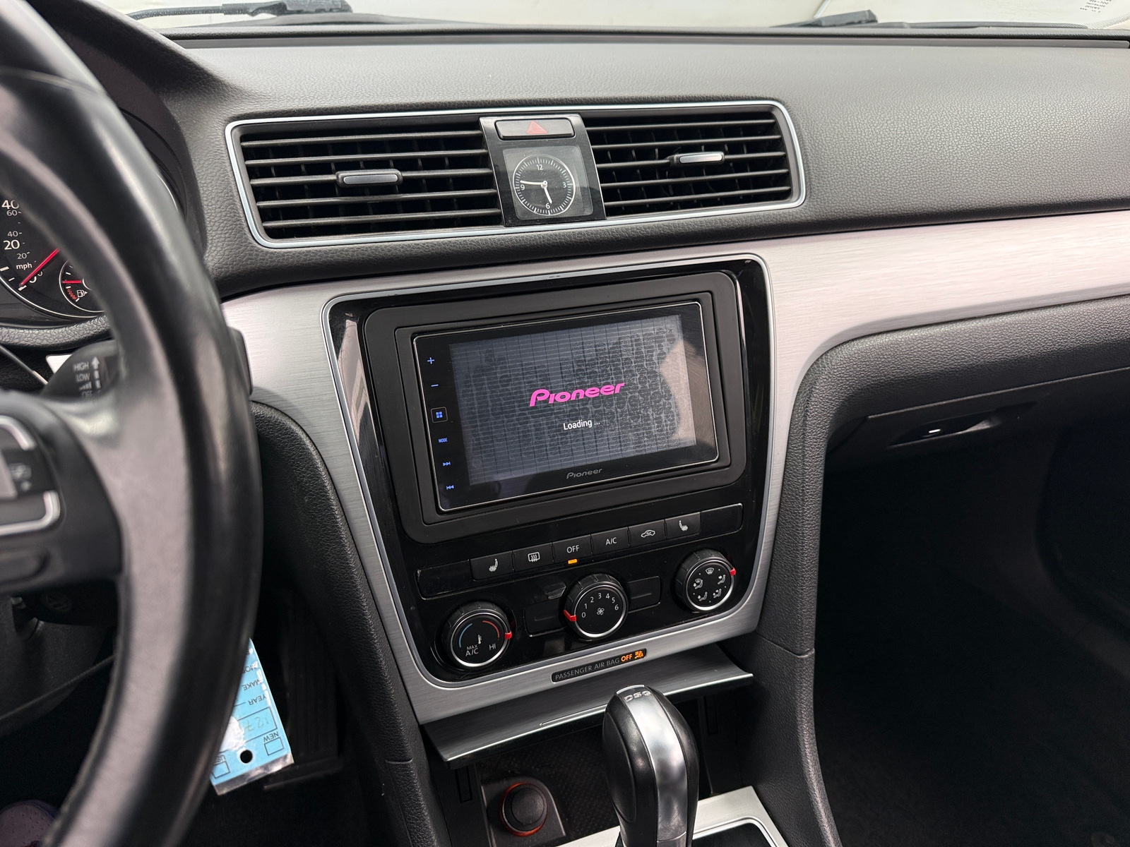 Thumbnail: 2013 Volkswagen Passat - 3