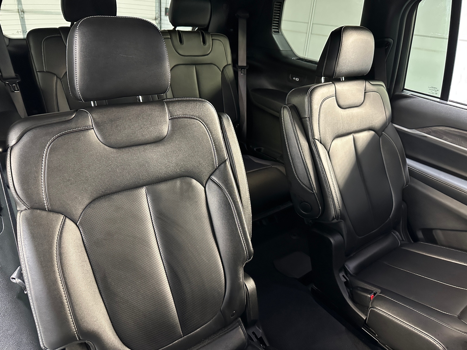 Thumbnail: 2024 Jeep Grand Cherokee L - 5