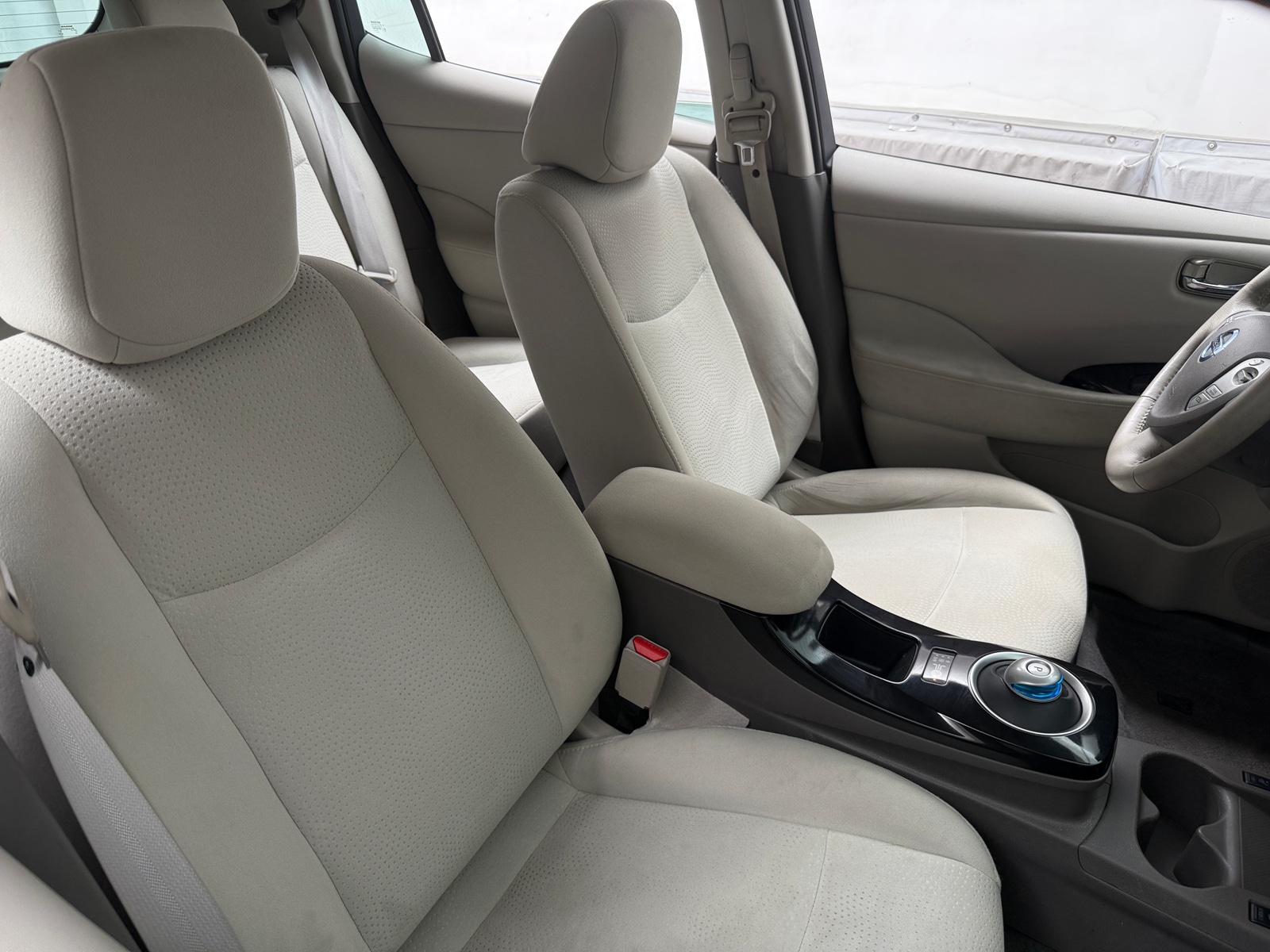 Thumbnail: 2015 Nissan Leaf - 2