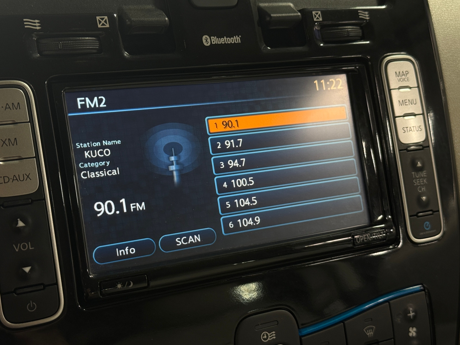 Thumbnail: 2015 Nissan Leaf - 4