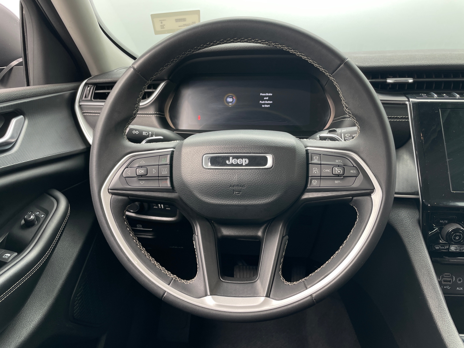 Thumbnail: 2023 Jeep Grand Cherokee - 5