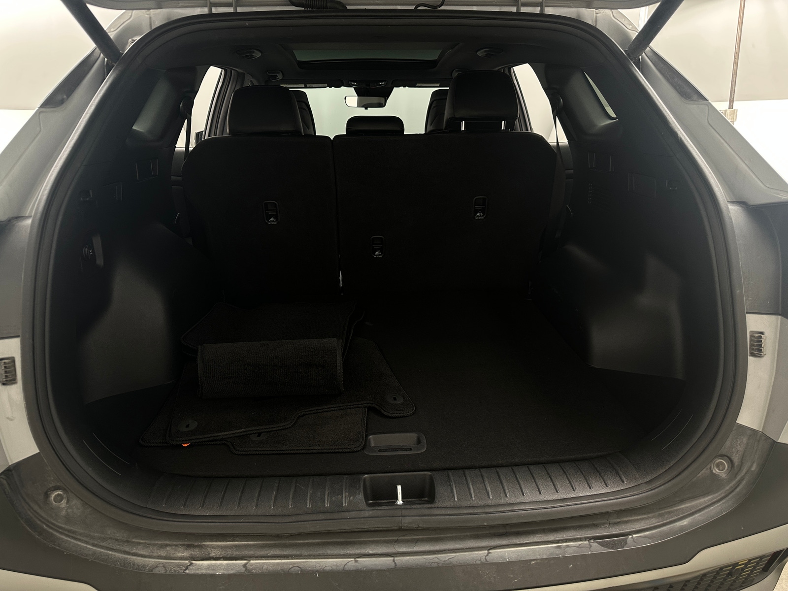 Thumbnail: 2023 Kia Sportage - 6