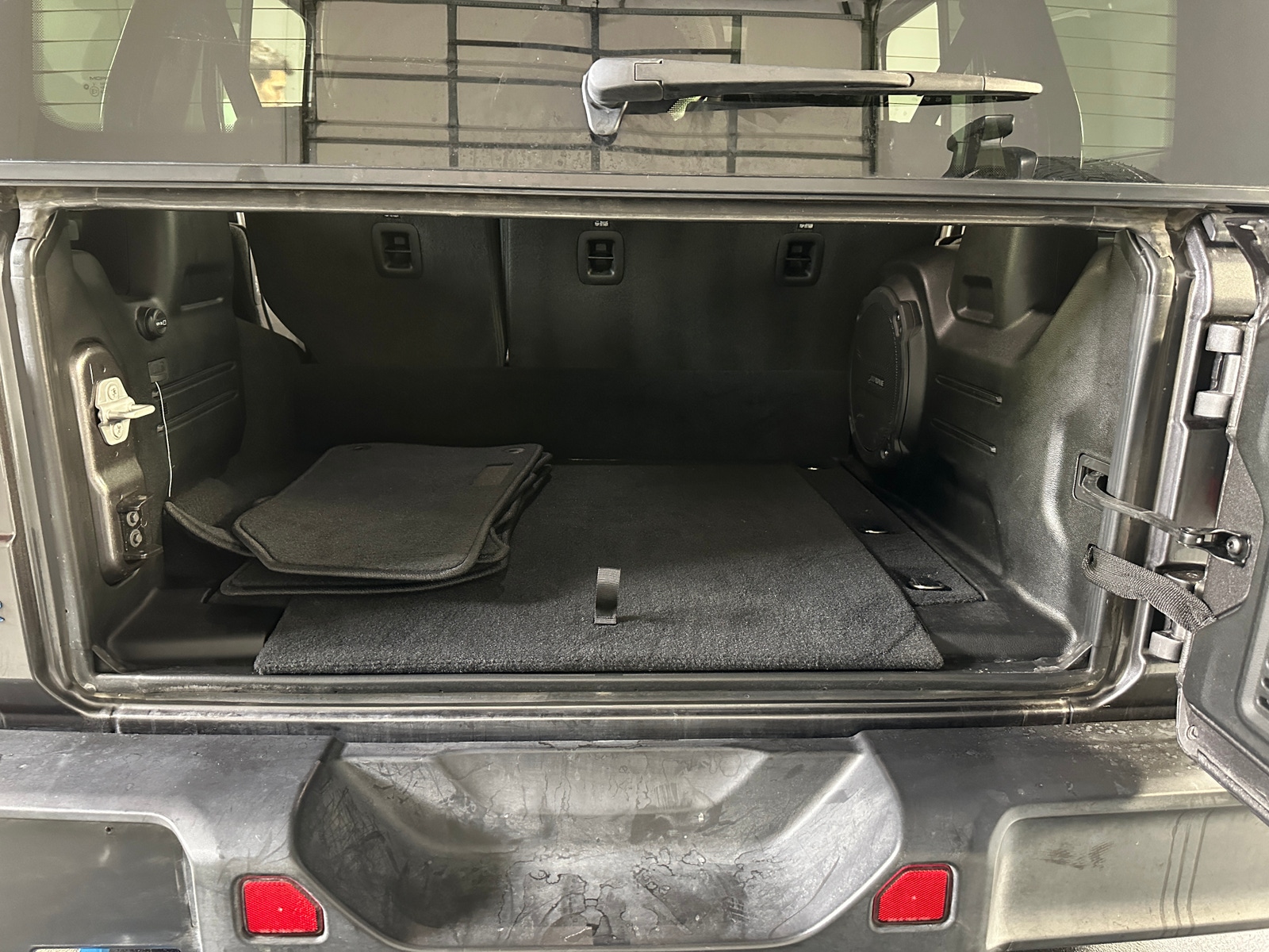 Thumbnail: 2022 Jeep Wrangler - 7