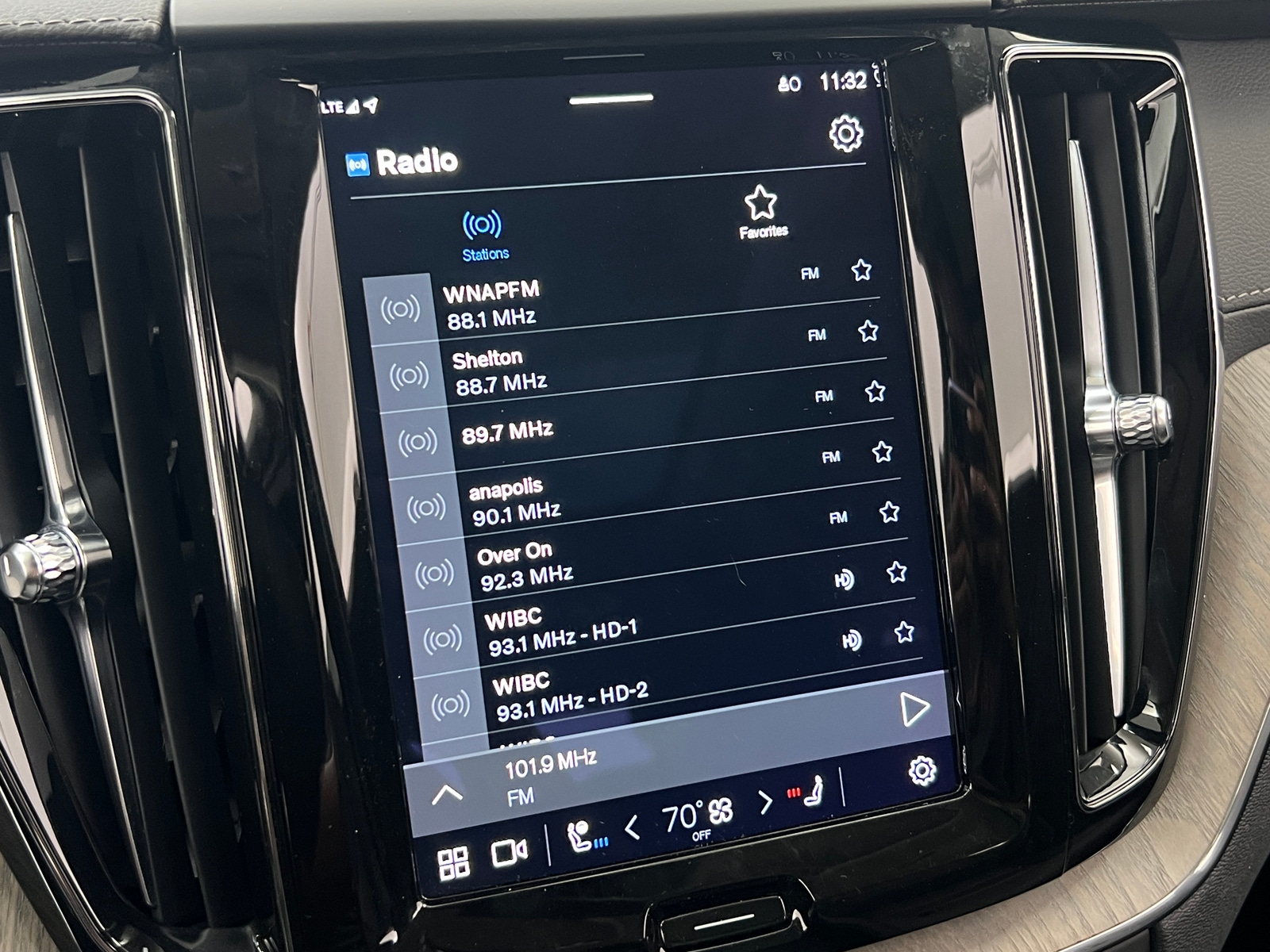 Thumbnail: 2022 Volvo XC60 - 3