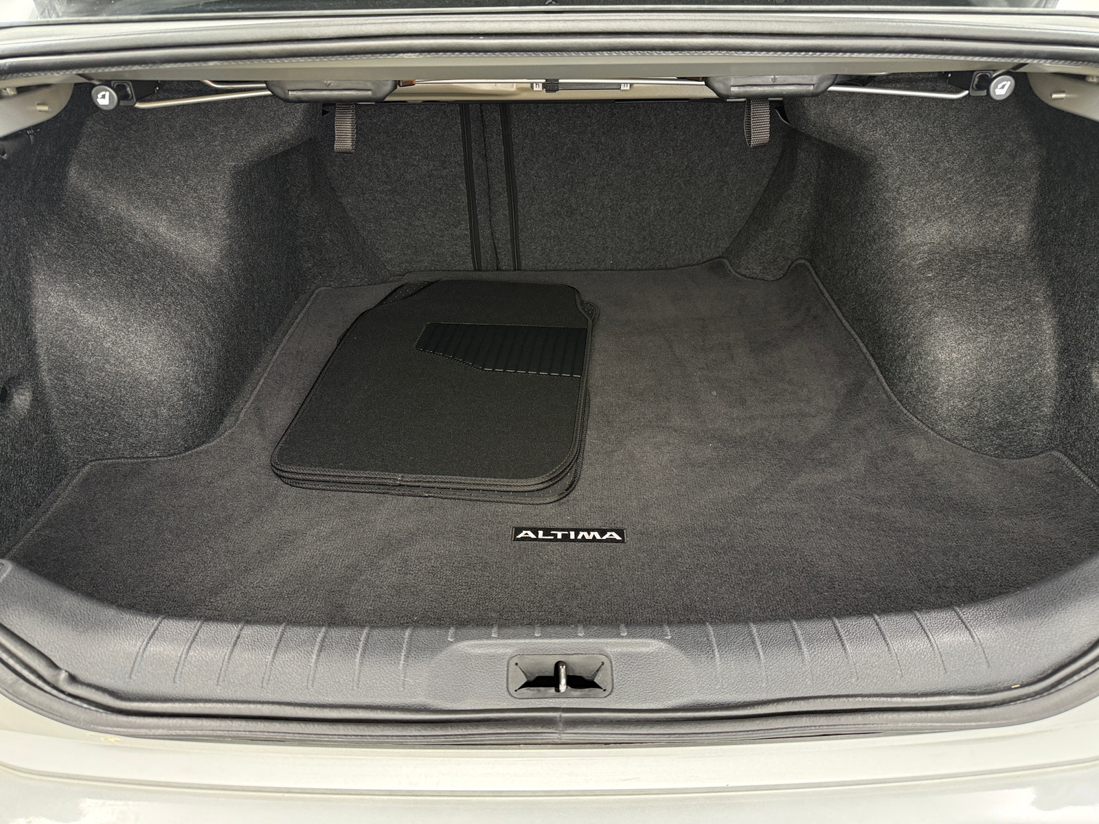 Thumbnail: 2022 Nissan Altima - 7