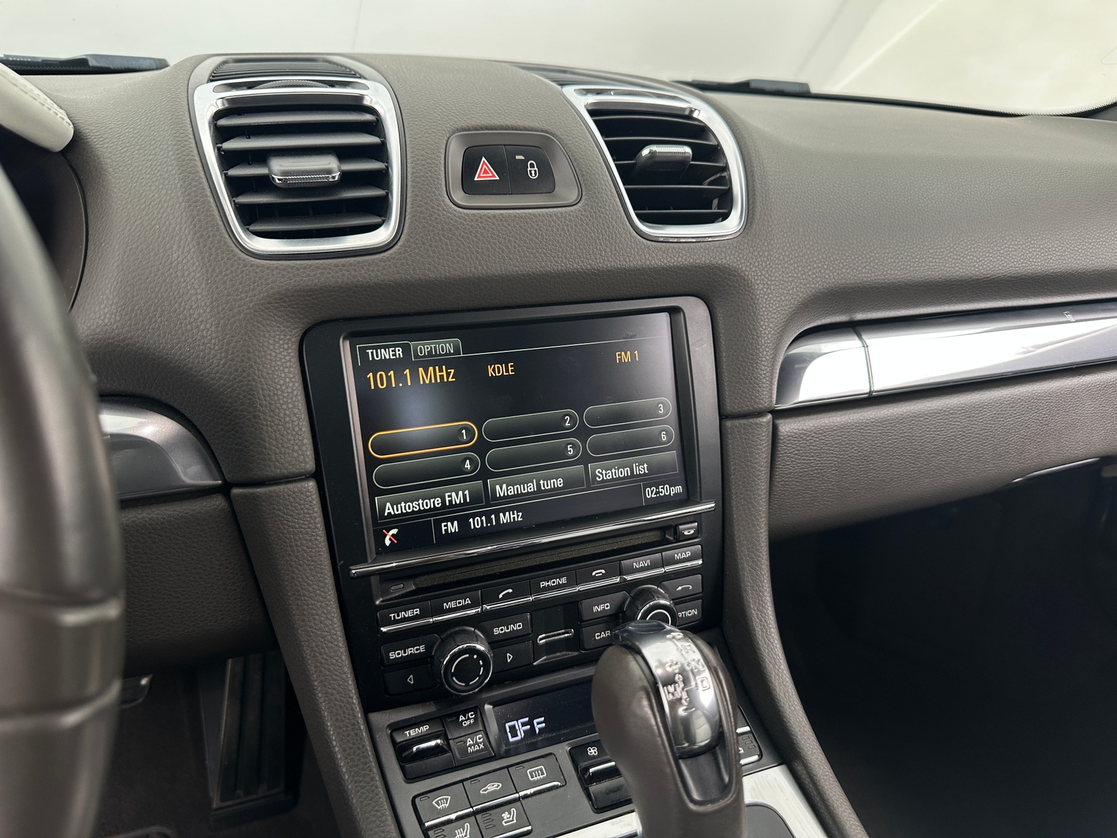 Thumbnail: 2015 Porsche Boxster - 3