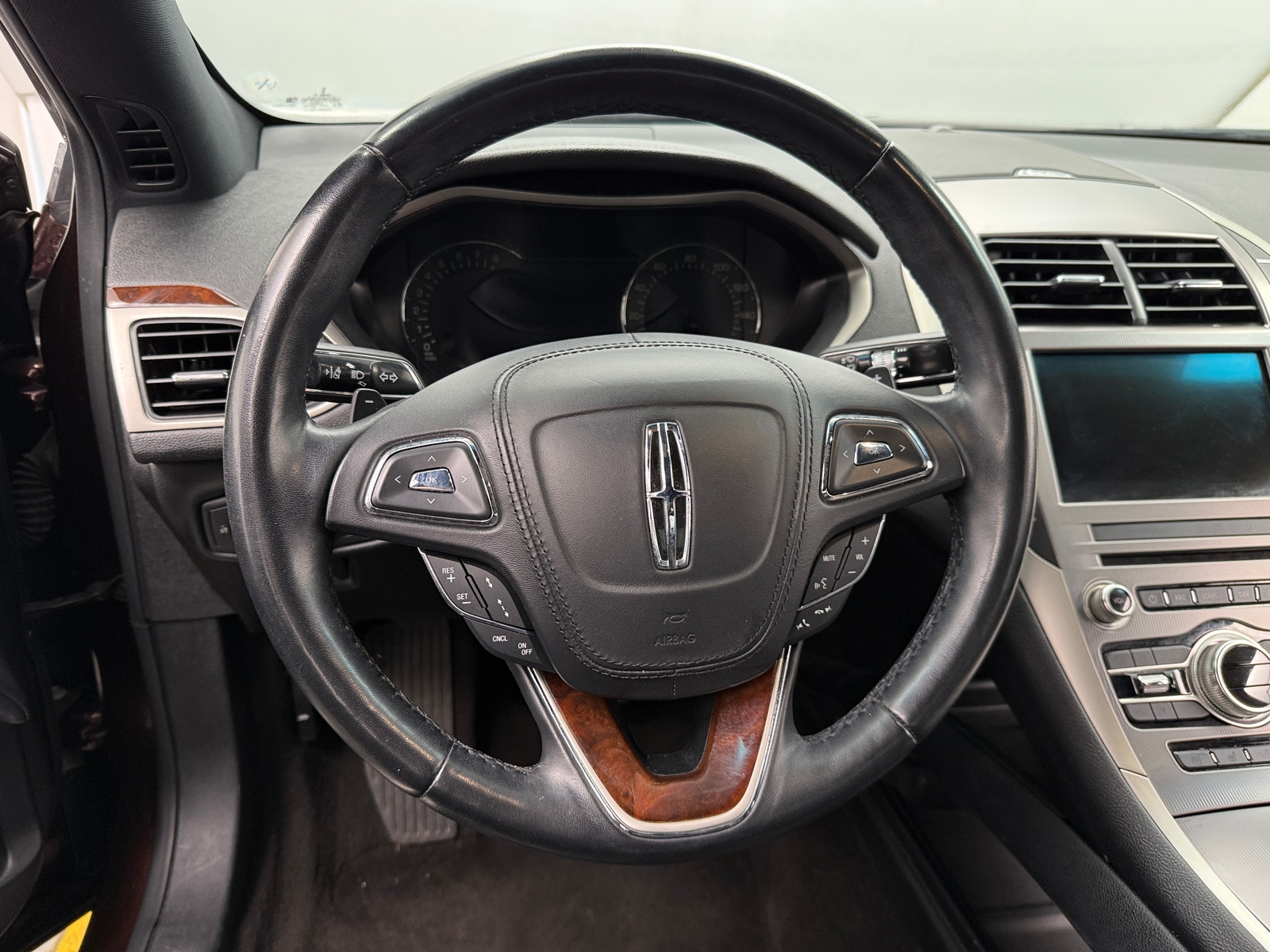 Thumbnail: 2019 Lincoln MKZ - 4