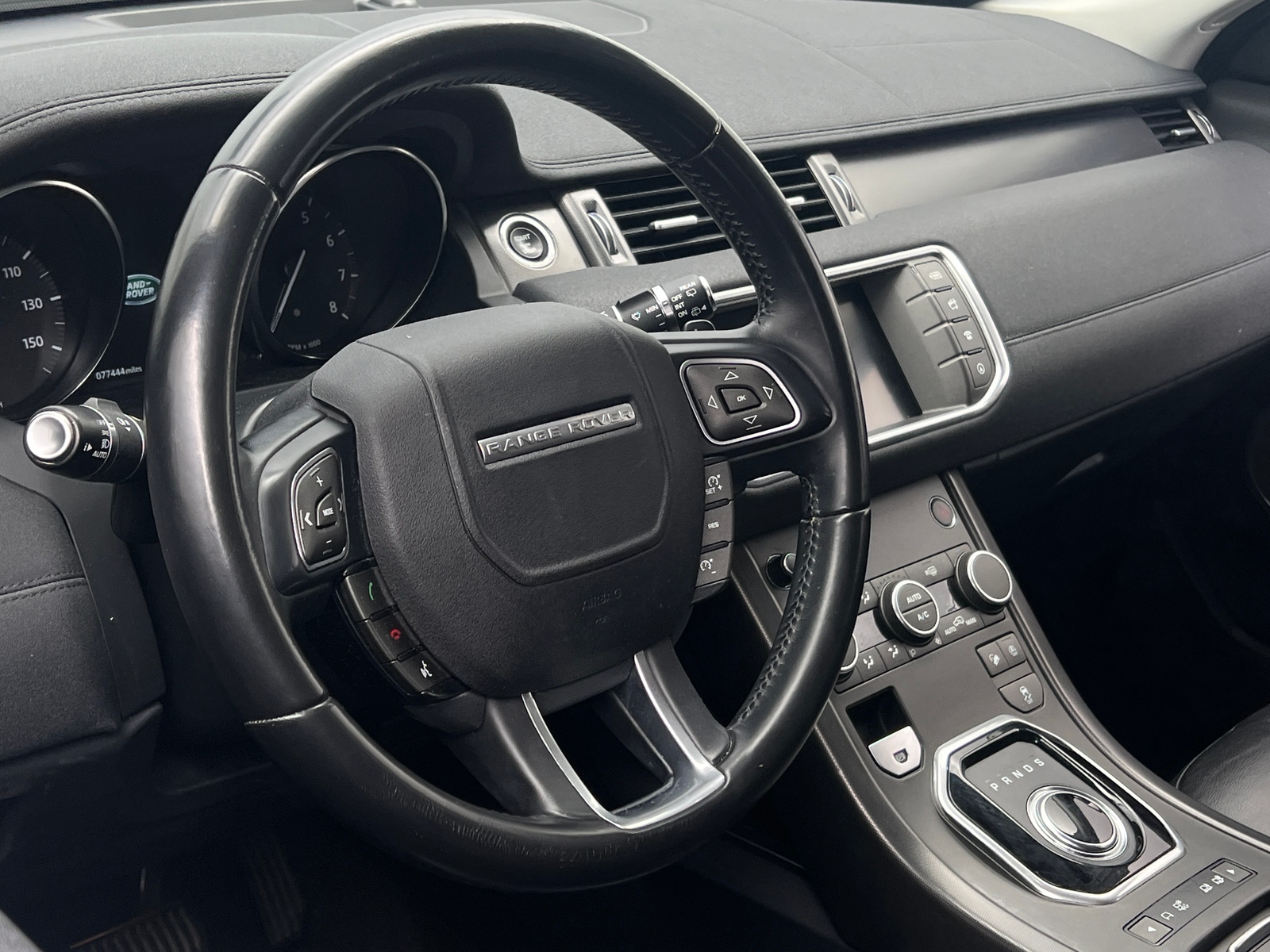 Thumbnail: 2019 Land Rover Range Rover Evoque - 4