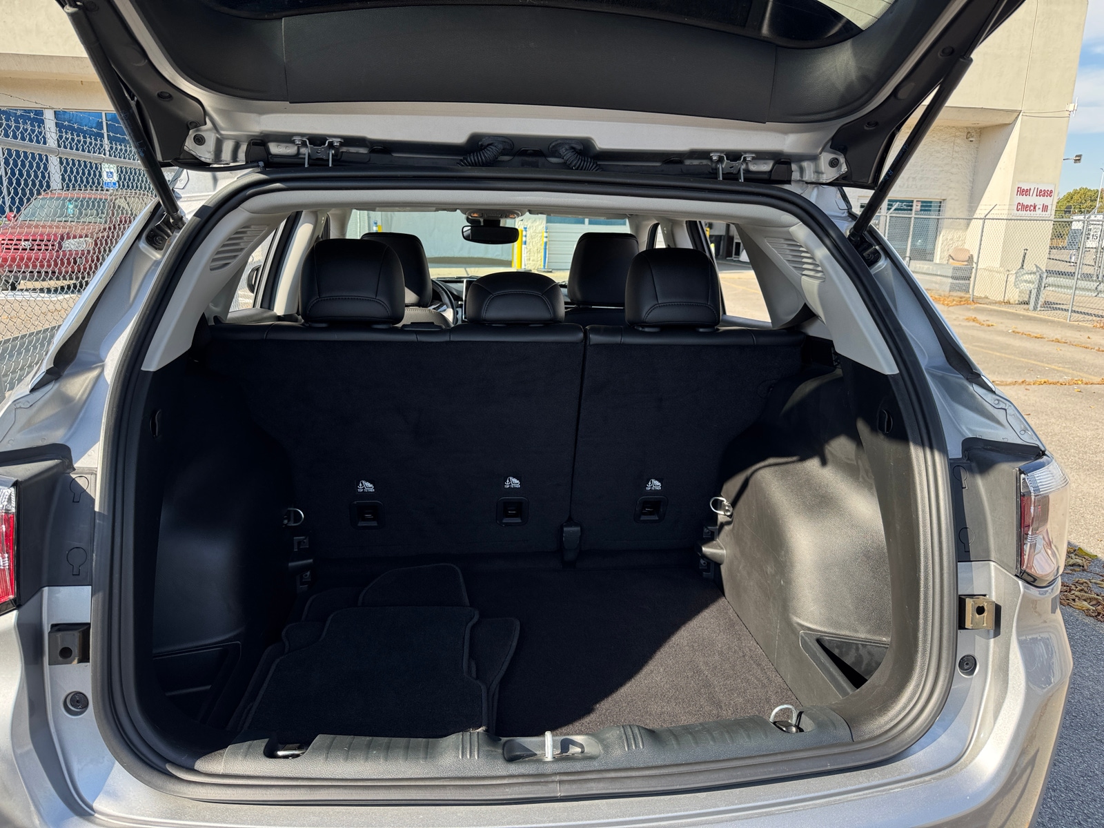 Thumbnail: 2022 Jeep Compass - 6