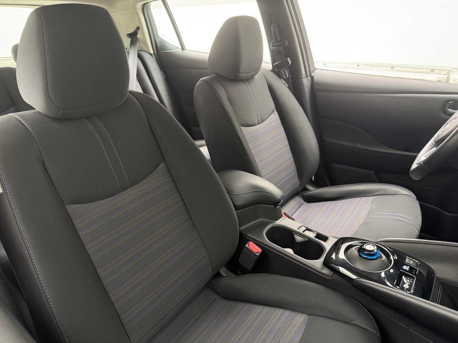 Thumbnail: 2025 Nissan Leaf - 2