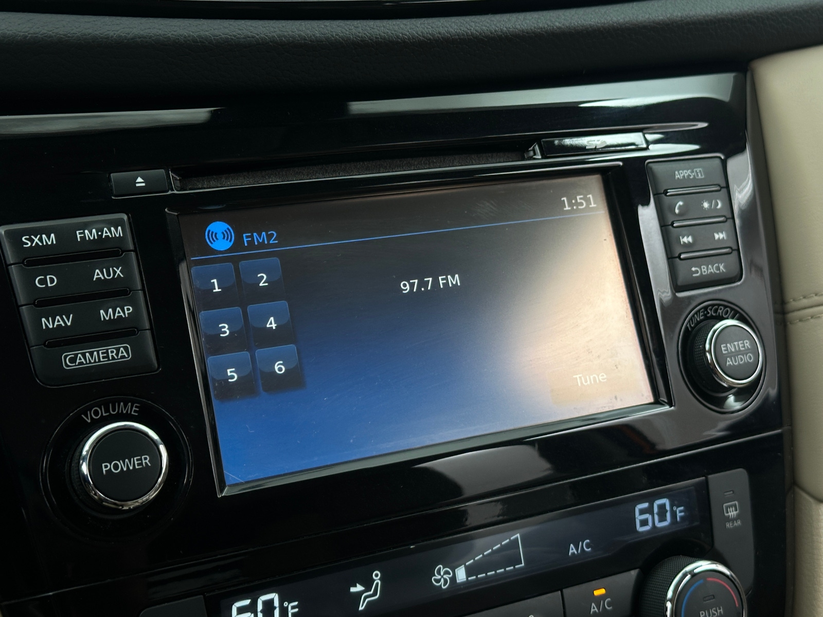 Thumbnail: 2017 Nissan Rogue - 3