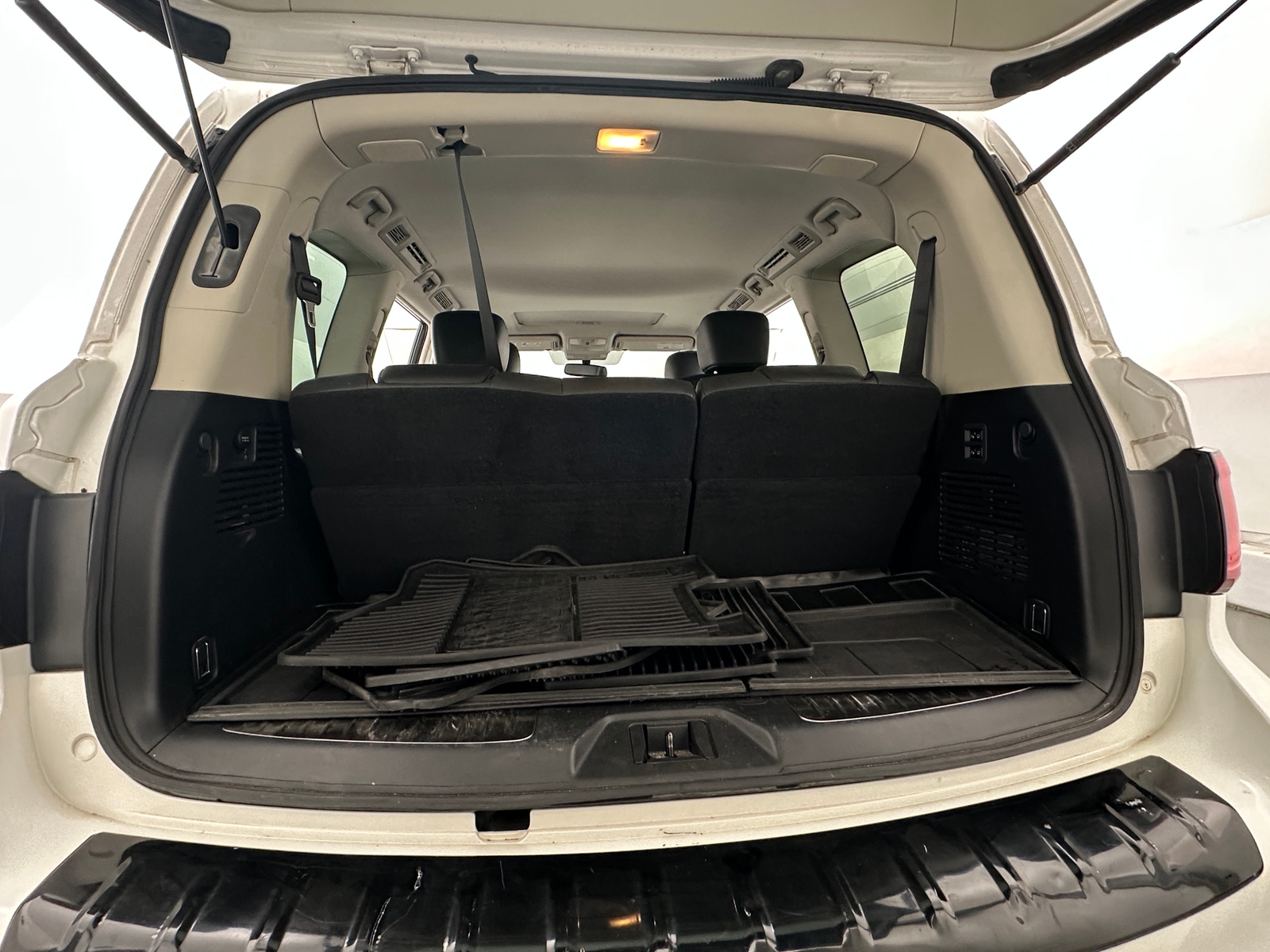 Thumbnail: 2018 INFINITI QX80 - 6