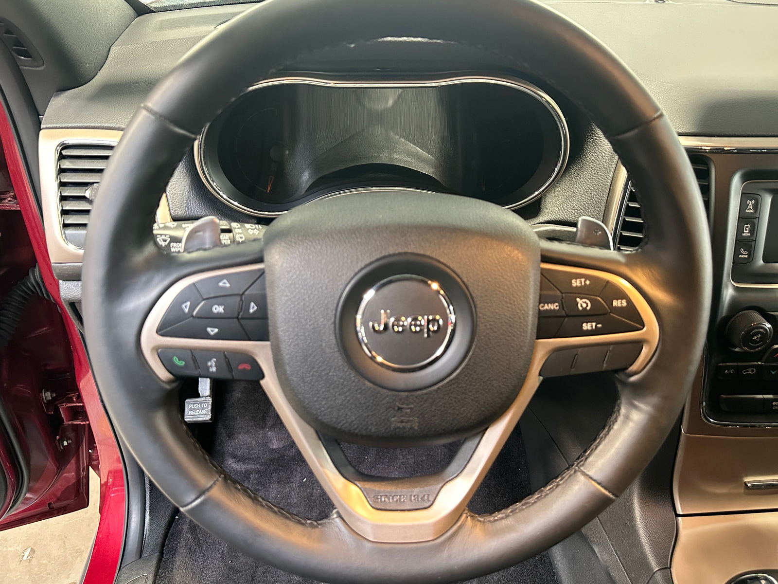 Thumbnail: 2015 Jeep Grand Cherokee - 5