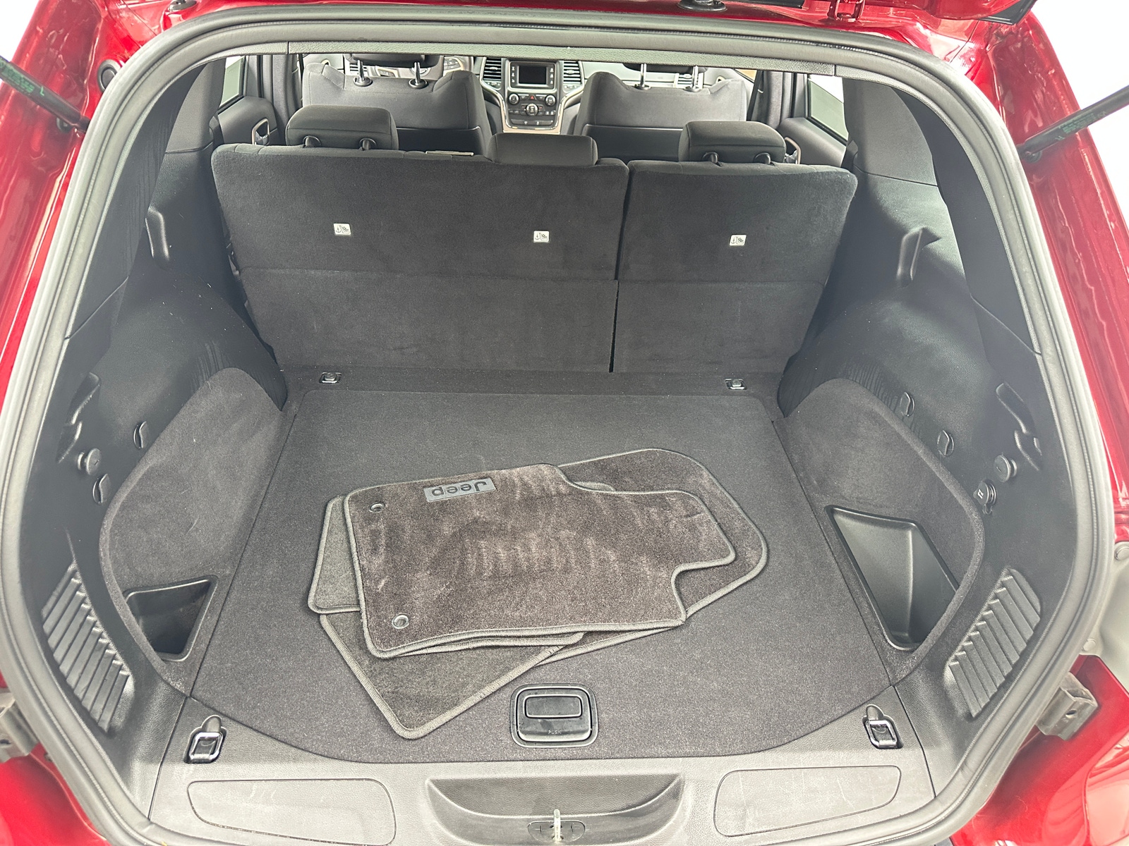 Thumbnail: 2015 Jeep Grand Cherokee - 7