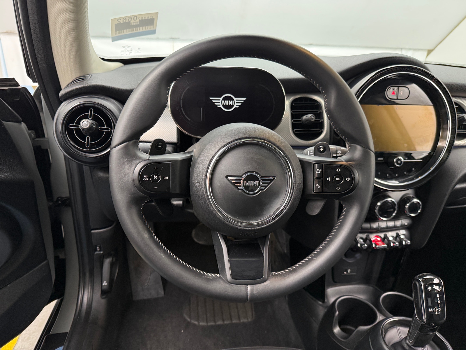 Thumbnail: 2023 MINI Cooper Hardtop - 4